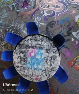 BARBIEMETRIE. Série :"Boys And Girls". Spray paint sur bois.Table diamètre180 . L'Aérosol. Paris 18éme. Aout 2017