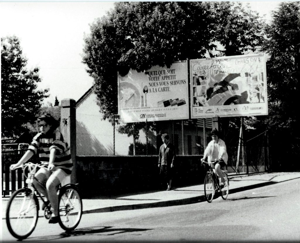 1991 : Création de l’affiche du « Carrefour Chanson Enfant » à Yzeure.